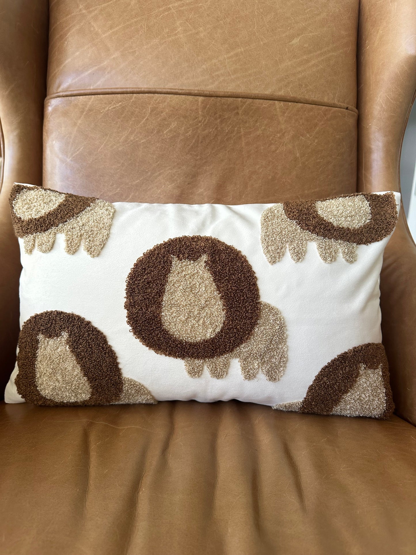 Aslan Lumbar Pillow Cover